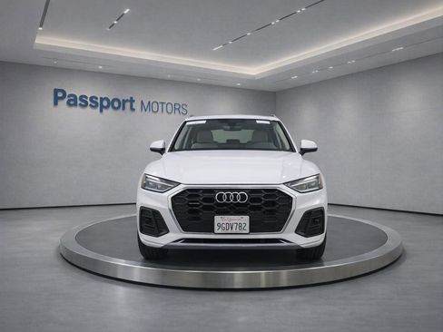 Used 2023 Audi Q5 2.0T Premium Plus w/ Premium Plus Package AWD/4WD image 2