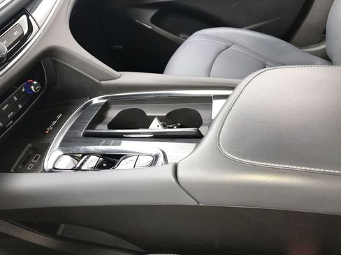 Used 2024 Buick Enclave Essence w/ Experience Buick Package image 21