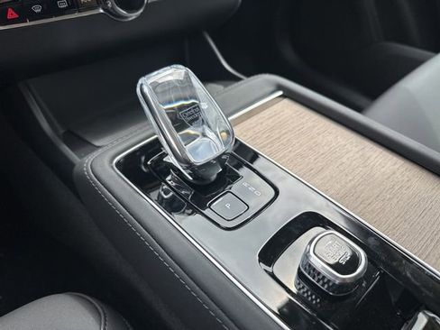 New 2026 Volvo XC90 B6 Plus w/ Protection Package Premier image 15