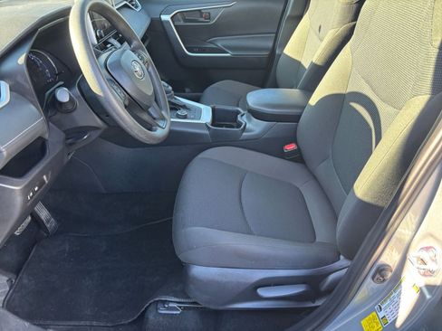 Used 2025 Toyota RAV4 LE image 23