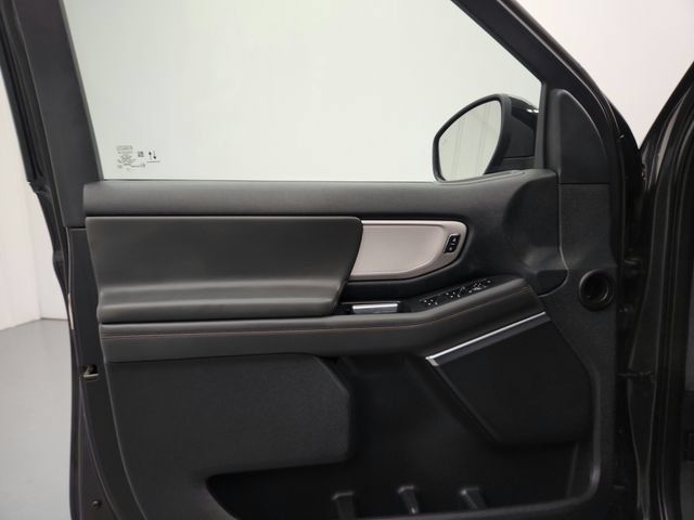 Used 2025 Ford Expedition Active RWD image 21