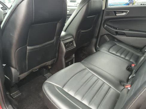 Used 2017 Ford Edge SEL w/ Equipment Group 201A FWD image 17