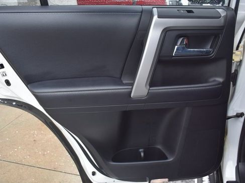 Used 2019 Toyota 4Runner SR5 Premium image 33