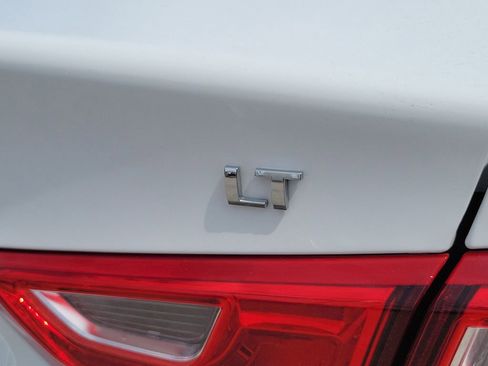 Used 2025 Chevrolet Malibu LT FWD image 6