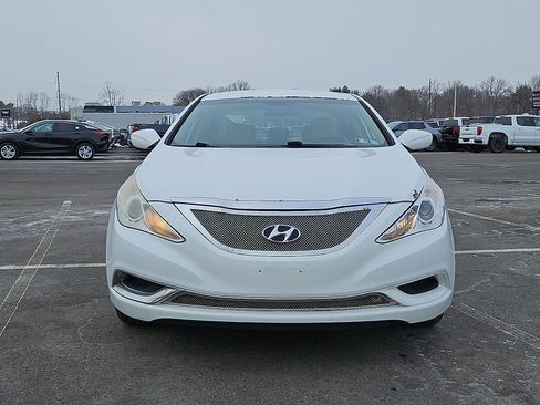 Used 2011 Hyundai Sonata GLS image 2