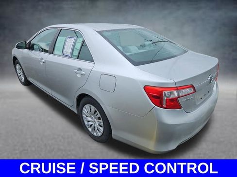 Used 2012 Toyota Camry LE FWD image 7