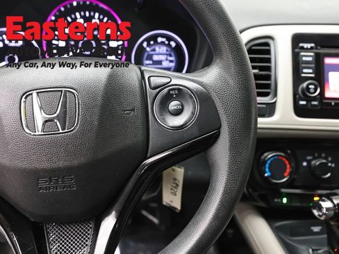 Used 2021 Honda HR-V LX image 15
