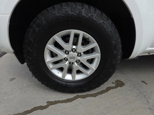 Used 2017 Nissan Frontier SV w/ SV Value Truck Package RWD image 10