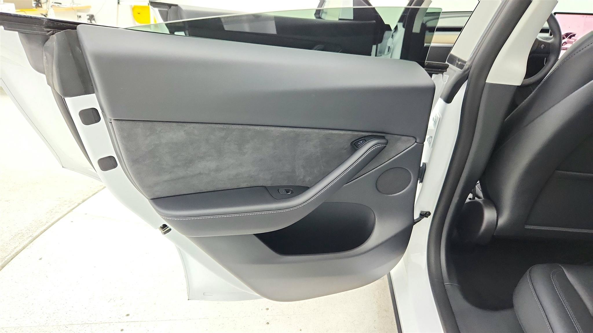 Used 2022 Tesla Model Y Long Range AWD/4WD image 24