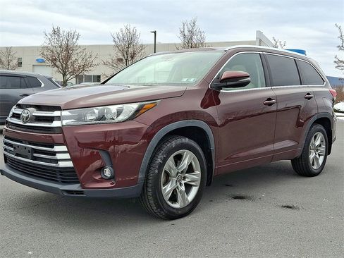 Used 2019 Toyota Highlander Limited image 6