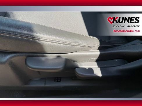 Used 2025 Buick Encore GX Preferred FWD image 8