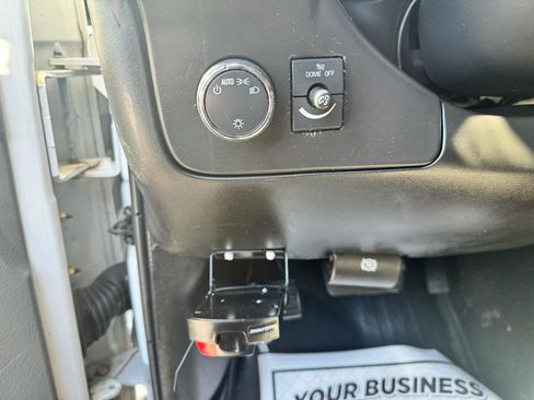 Used 2016 GMC Savana 2500 RWD image 10