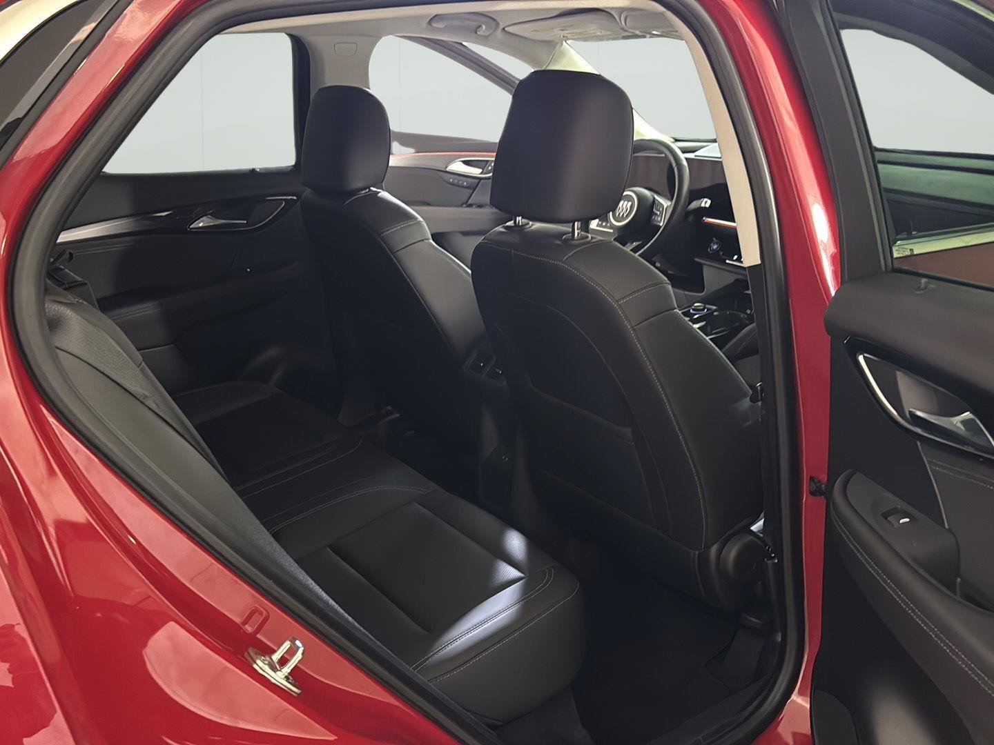 Certified 2025 Buick Envision Preferred AWD/4WD image 15