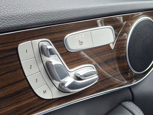 Used 2019 Mercedes-Benz C 300 4MATIC Sedan image 25