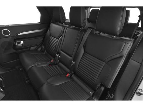 Used 2024 Land Rover Discovery Dynamic SE image 16