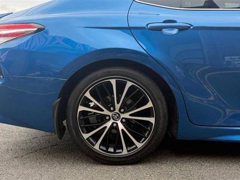 Used 2020 Toyota Camry SE image 8