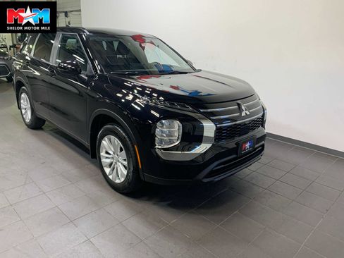 New 2025 Mitsubishi Outlander ES image 1