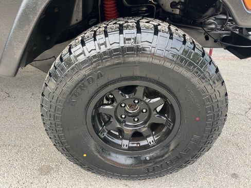 Used 2005 Jeep Wrangler Unlimited image 15