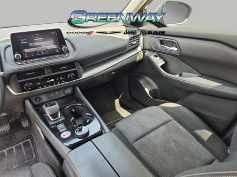 Used 2024 Nissan Rogue SV AWD/4WD image 12