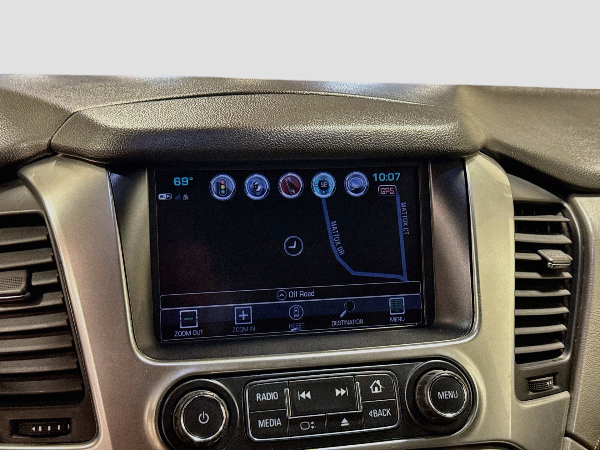 Used 2017 Chevrolet Tahoe LT w/ LT Signature Package RWD image 13
