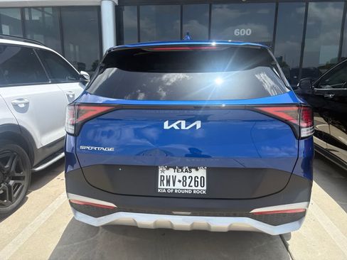 Used 2023 Kia Sportage EX FWD image 5