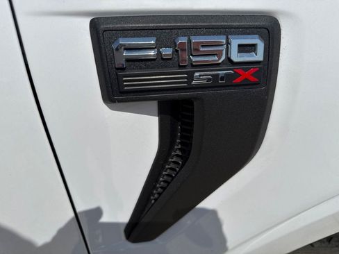 Used 2022 Ford F150 XL w/ STX Appearance Package RWD image 16