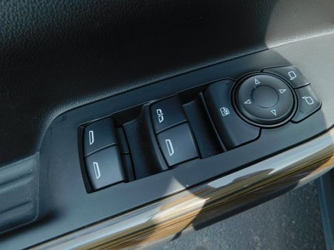 Used 2023 GMC Acadia SLE w/ Elevation Edition image 27