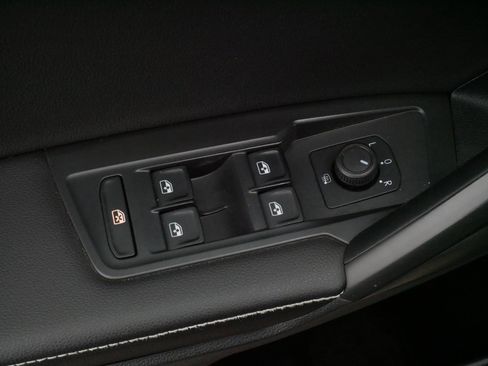 Certified 2022 Volkswagen Tiguan S image 19