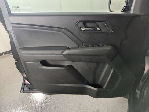 Used 2024 Chevrolet Colorado LT w/ LT Convenience Package III AWD/4WD image 10