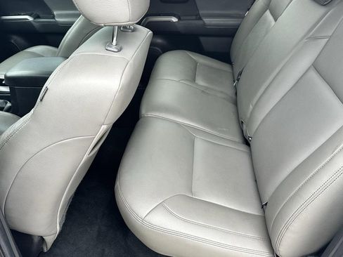 Used 2022 Toyota Tacoma SR5 image 7