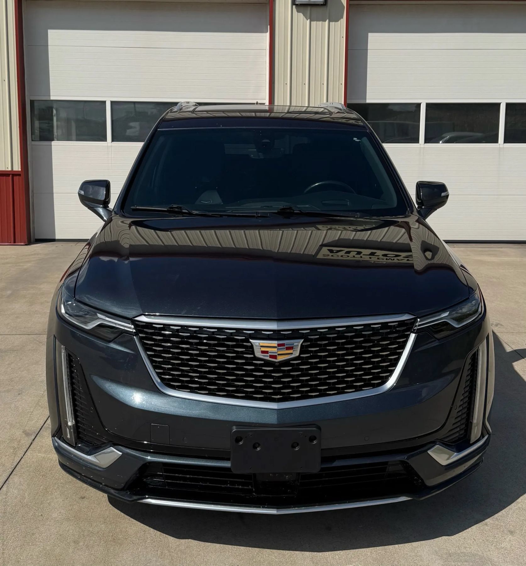 Used 2020 Cadillac XT6 Premium Luxury FWD image 2
