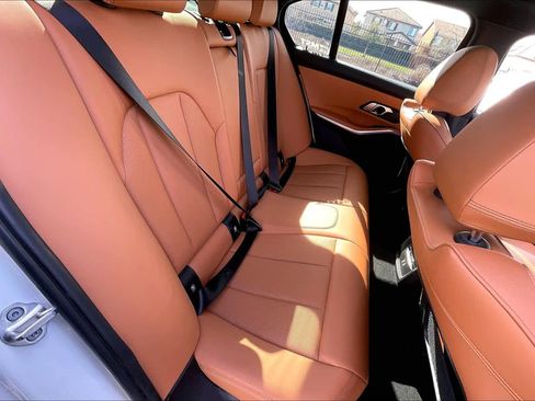 Used 2022 BMW 330i xDrive Sedan w/ M Sport Package image 29