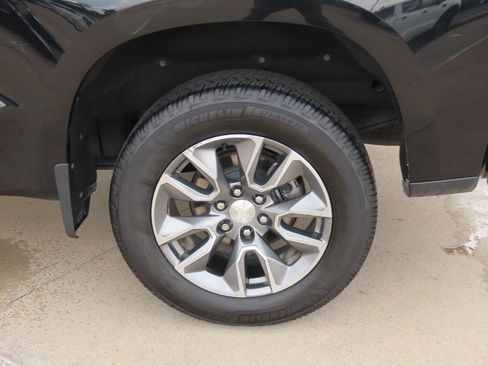 Used 2019 Chevrolet Silverado 1500 LT w/ Texas Edition RWD image 17