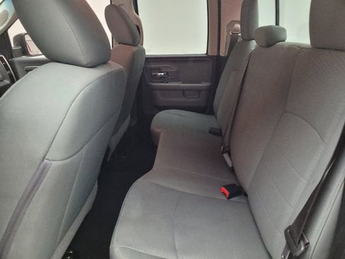 Used 2018 RAM 1500 Classic SLT image 18