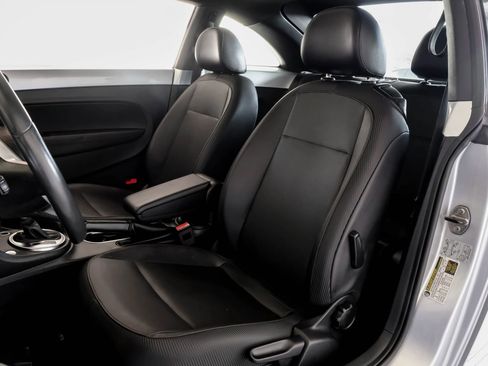 Used 2015 Volkswagen Beetle 1.8T image 28