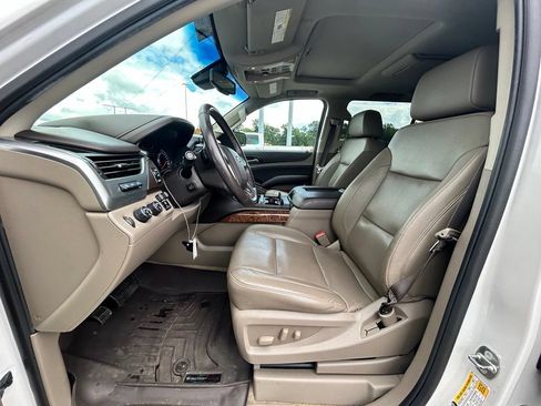 Used 2017 Chevrolet Suburban Premier AWD/4WD image 14