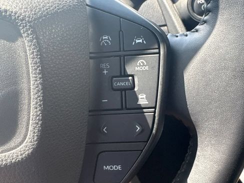 Used 2024 Toyota Prius LE FWD image 18