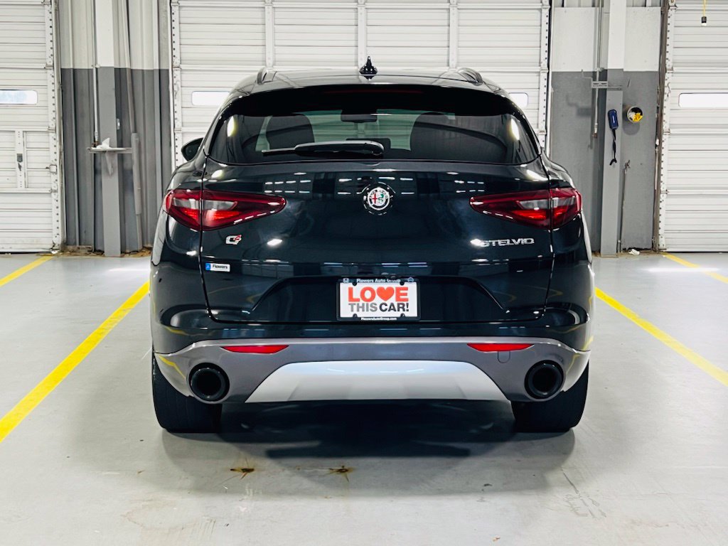 Used 2023 Alfa Romeo Stelvio Ti AWD/4WD image 20