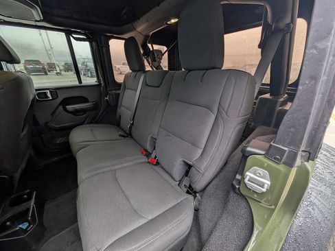 Used 2021 Jeep Wrangler Unlimited Sport image 18