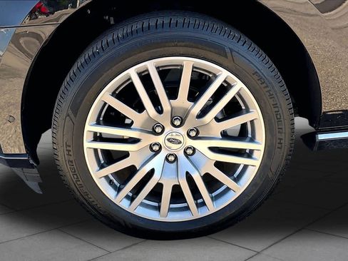 Used 2024 Ford Expedition Platinum AWD/4WD image 11