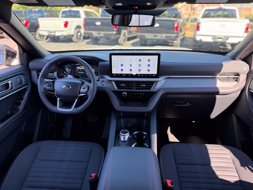 New 2027 Ford Explorer ST-Line w/ Premium Package AWD/4WD image 2