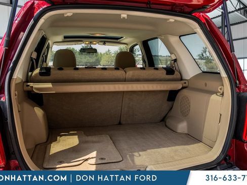 Used 2011 Ford Escape Limited w/ 302A Rapid Spec Order Code FWD image 29