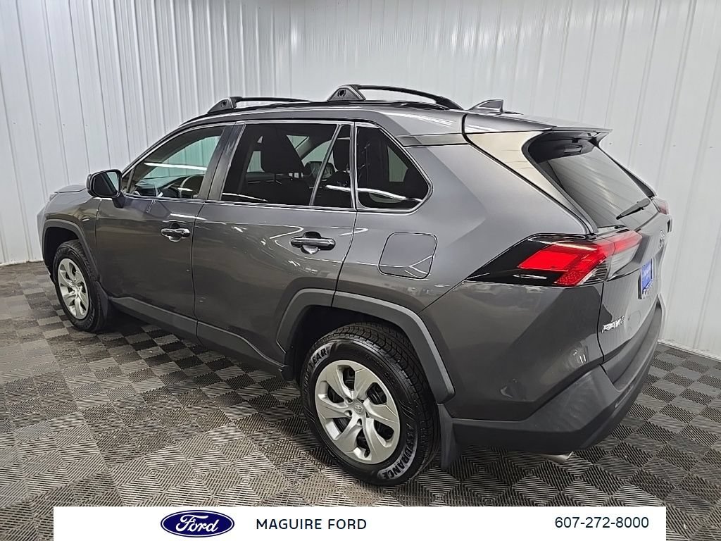 Used 2021 Toyota RAV4 LE AWD/4WD image 9