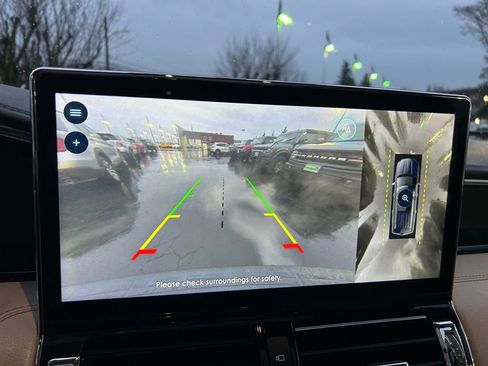 Used 2023 Lincoln Navigator Reserve image 19