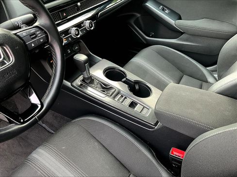 Used 2025 Honda Civic Sport image 17