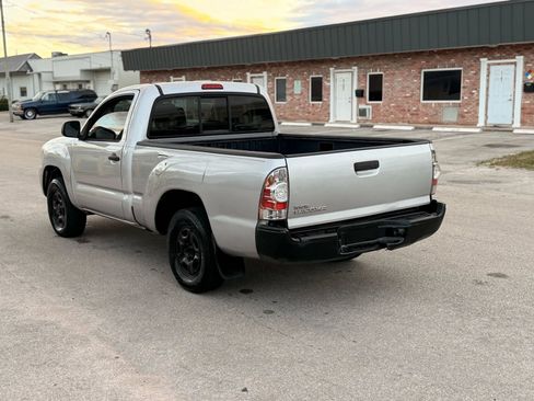 Used 2010 Toyota Tacoma 2WD Regular Cab image 5
