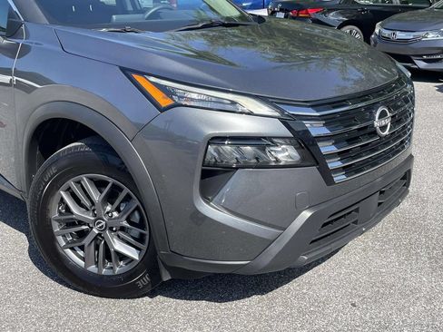Used 2025 Nissan Rogue S FWD image 9