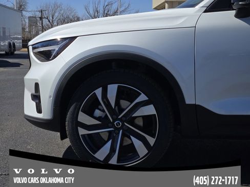 New 2026 Volvo XC40 B5 Ultra w/ Protection Package Premier image 6