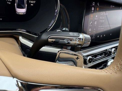 Used 2023 Bentley Flying Spur W12 AWD/4WD image 26