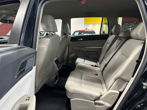 Used 2018 Volkswagen Atlas SE w/ R-Line Package FWD image 26